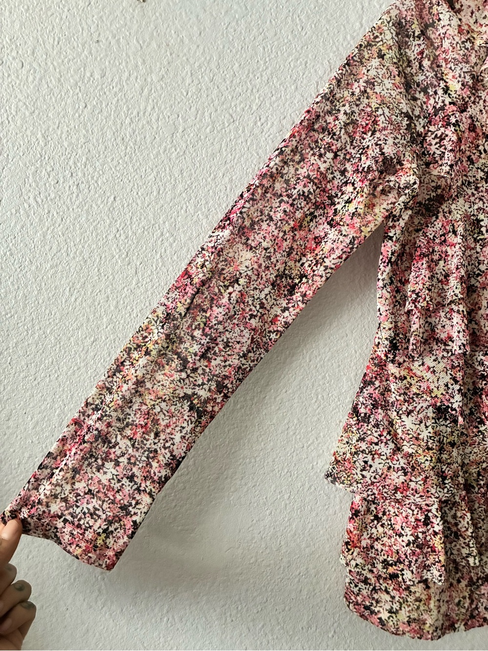 VTG Skye's the Limit L Pink Poly Spandex Multi-Print Long Sleeve Scoop Neck Top - Picture 4 of 12